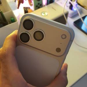 冇盒，接近全新，冇使用痕跡iPhone 17 pro Max 256 GB銀色電池健康度100%