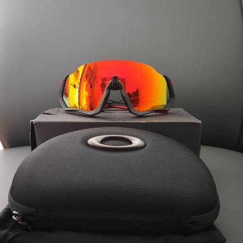 OAKLEY