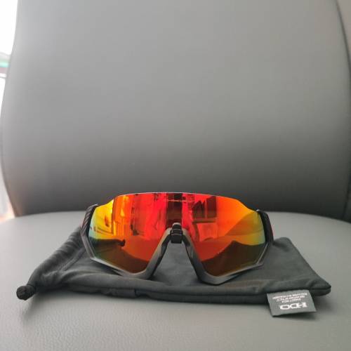 OAKLEY