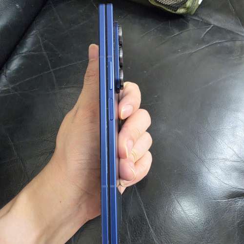 行貨Samsung Fold 7 512gb 藍色