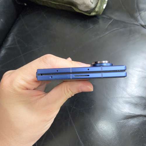 行貨Samsung Fold 7 512gb 藍色