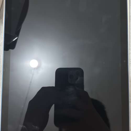 未激活港版ipad A16藍色128gb 有1點瑕疵 有1年保養