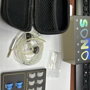 山𤫊Shanling Sono 兩圈一鐵耳機9成幾新