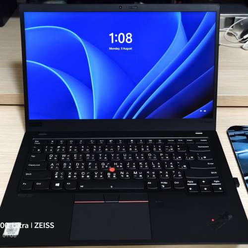 ThinkPad X1 Carbon - Core i7 10510U@1.8 GHz 1TB GB SSD - 14" IPS FHD LED