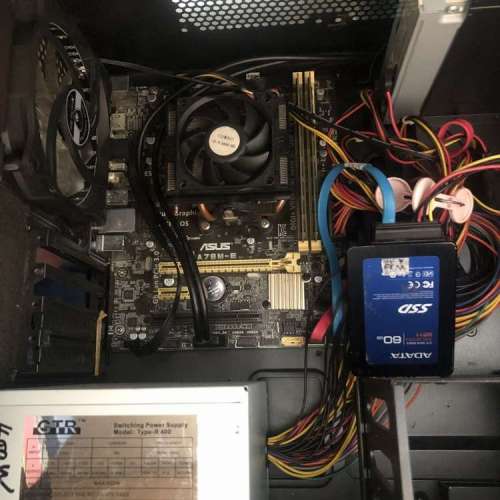 出售： AMD A8 8650 3.2 GHz SSD 60 GB 8 G ram