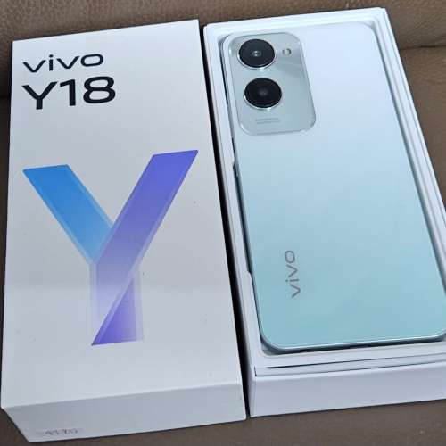 行貨Vivo Y18手機(8 GB+128GB)(有單保用至26年8月底)( 雙卡,指紋解鎖, 防塵/防水)