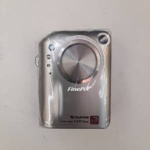 ( 日本製造全新古董) Fujifilm  F601 Zoom Super CCD Camera ( Super-EBC Lens ) ( ...