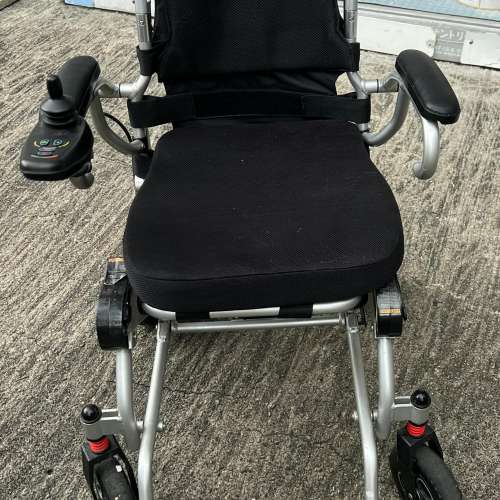 雙電池電動摺疊輪椅, 輔助行車工具， 有充電器 清屋出售 HK$500.00