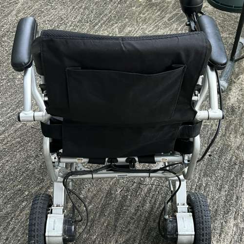 雙電池電動摺疊輪椅, 輔助行車工具， 有充電器 清屋出售 HK$500.00