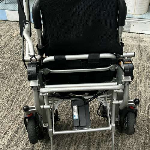 雙電池電動摺疊輪椅, 輔助行車工具， 有充電器 清屋出售 HK$500.00