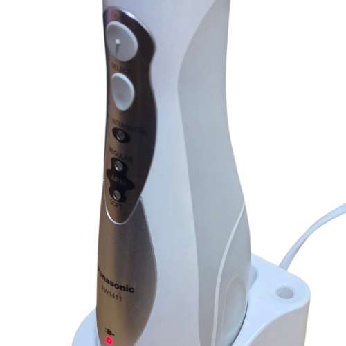 Panasonic 樂聲EW-1411 充電式水牙線