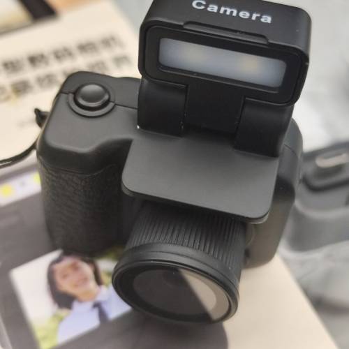 執屋清物 CHUZHAO 迷你復古數碼相機 / 迷你單反數碼相機 每部$150