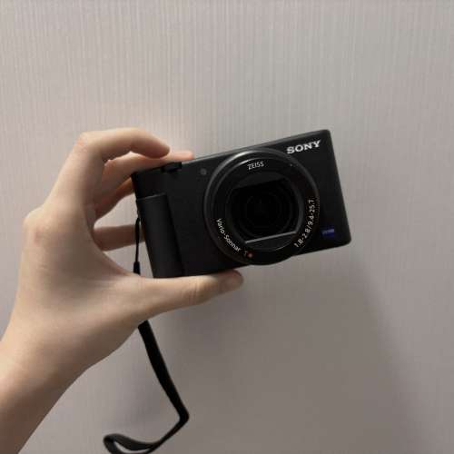 SONY ZV-1 輕便VLOG相機｜送多款配件贈品（包括廣角鏡、閃光燈、備用電池）