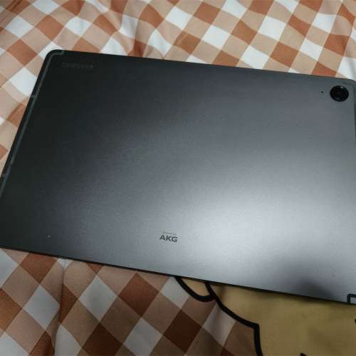 samsung 三星 Tab s9 Fe wifi 128gb 剩機跟原裝套，港行過保，全正常無花崩 $1700荃...