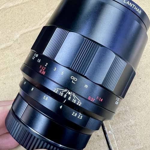 Voigtl&auml;nder MACRO APO-LANTHAR 110mm f/2.5 Sony E