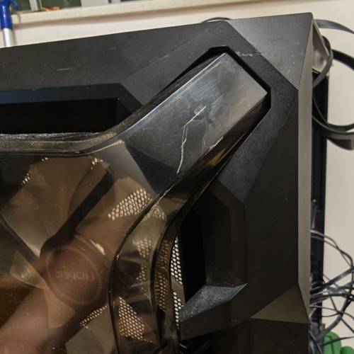 機箱連火牛
