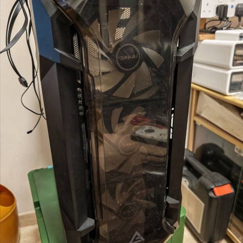 機箱連火牛