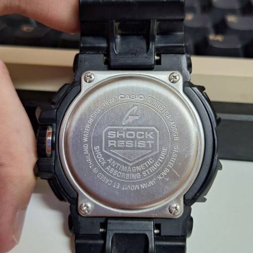 CASIO G-SHOCK GA-400GB 卡西歐