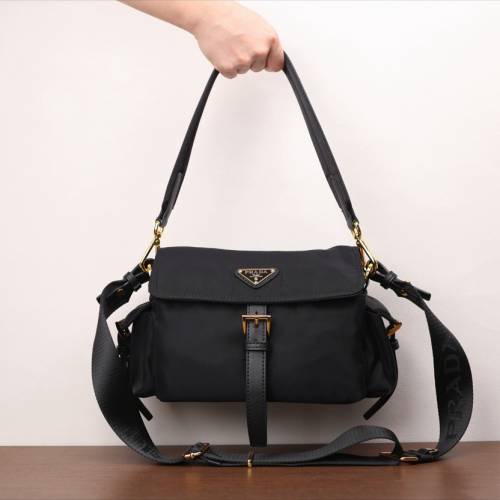 Prada30cm