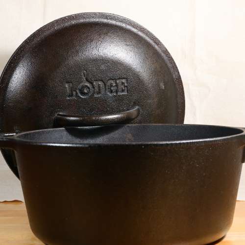Lodge 鑄鐵鍋 26 cm made in USA 2手出售HK$200