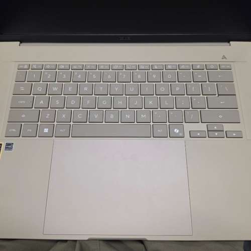 Asus Zenbook A16 48G ram 1TB ssd 國行