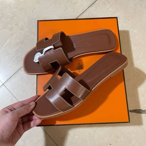 Hermes 真皮拖鞋