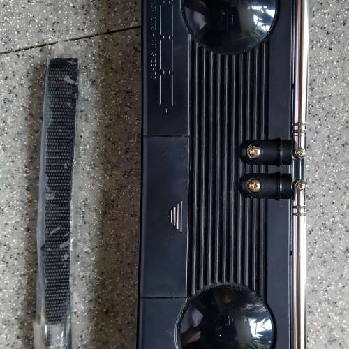 絕版珍藏:  Philips 飛利浦 D1750 古董手提收音機