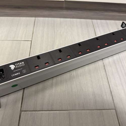 Titan Audio Styx - 6位英式拖板