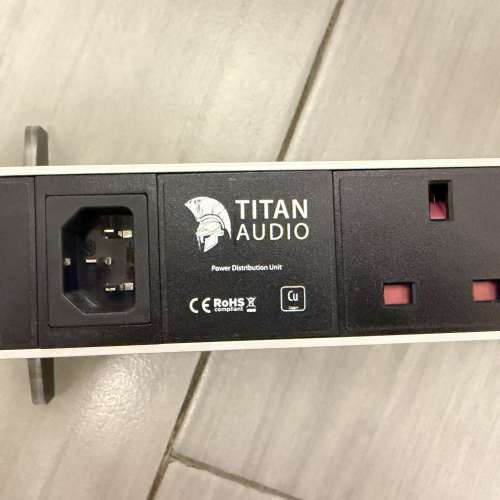 Titan Audio Styx - 6位英式拖板
