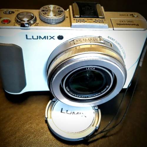 近9成新 Lumix LX7 即Leica D-Lux 6 '大眼仔' 配 Leica F1. 4 Zoom  高貴珍珠白色机身