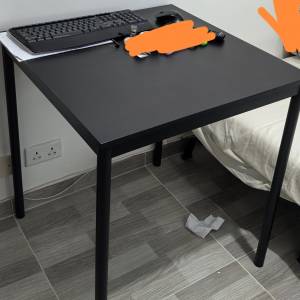 IKEA SANDSBERG 檯, 黑色, 67x67 厘米
