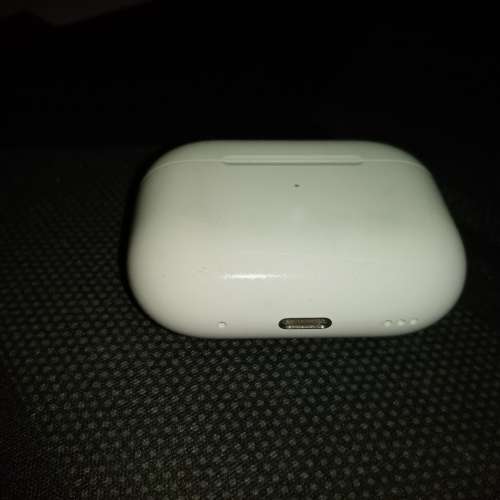 Apple AirPods Pro (第二代) 充電盒連耳機