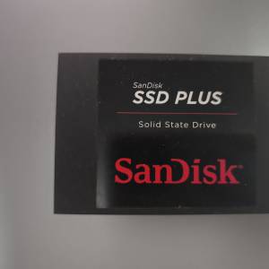 SanDisk SSD PLUS 120GB Solid State Drive 2.5 吋 SATA