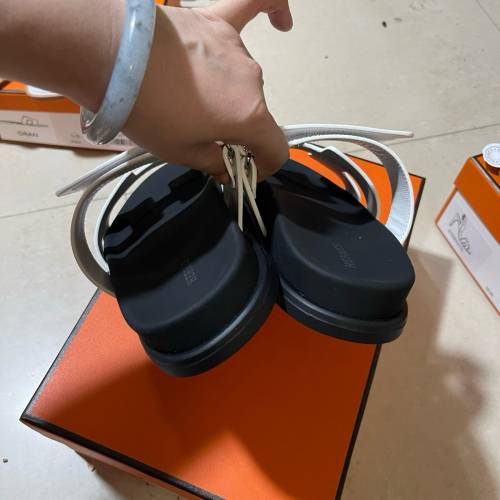 Hermes 二舅拖鞋