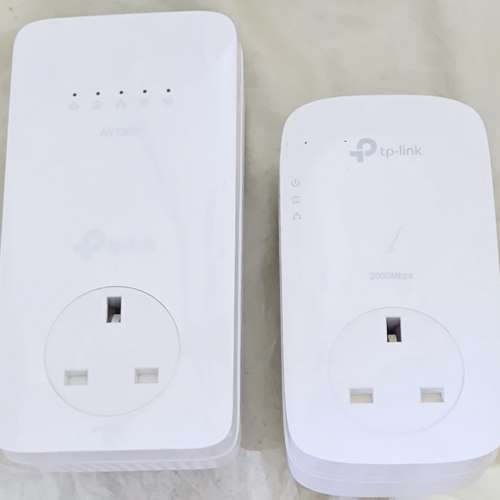 TP-LINK 1300mbps homeplug1隻 有 WIFI EXTENDER, 2000mbps 1 隻, 共二隻