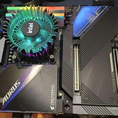 技嘉 Z690 AORUS MASTER ATX主版 ((windows11Pro授權碼)) Socket 1700