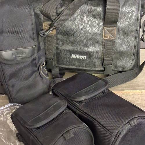 Nikon全新鏡袋2個，8成新鏡袋1個及送相機袋