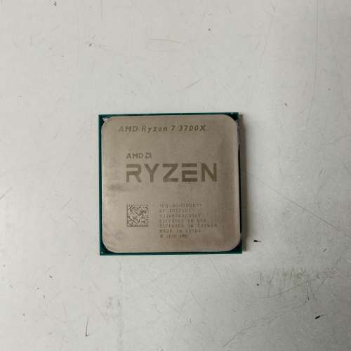 RYZEN 7 3700X