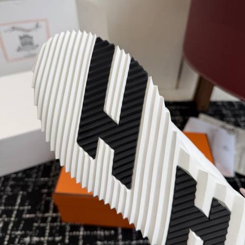 Hermes 波鞋