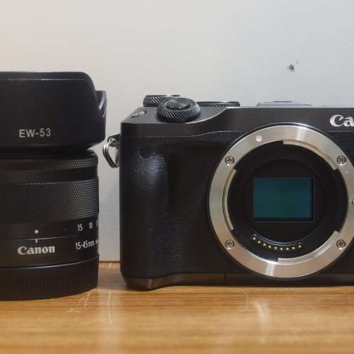 Canon M6 body  +AF15-45MM IS STM kit