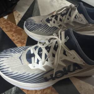 Hoka Carbon X US9.5 not asics nike salomon