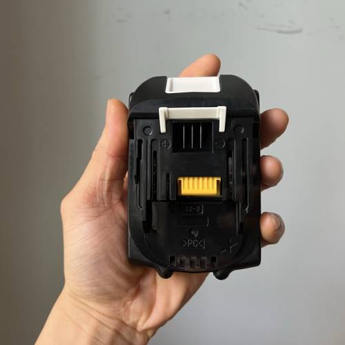 牧田18v 3.0薄電