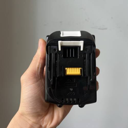 牧田電池18V5.0