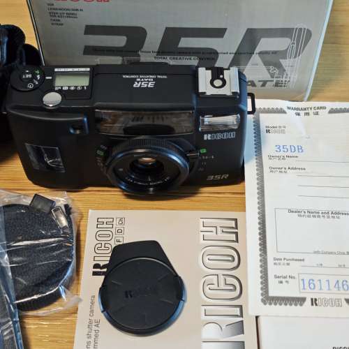 庫存全新品 Ricoh 35R Date 黑色經典底片機