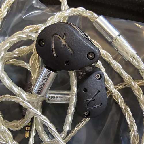 Fender FXA11 旗艦圈鐵耳機 + Labkable 升級線