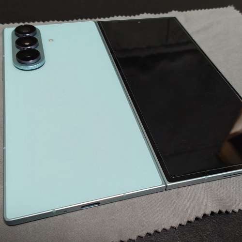 Samsung Galaxy Z Fold7  Mint colour 12 + 512 GB 薄荷綠 Fold 7 ( 保用至 27年8月...