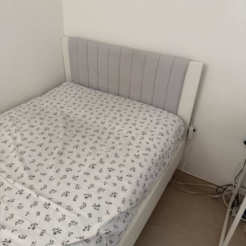 Ikea 單人床架及床褥
