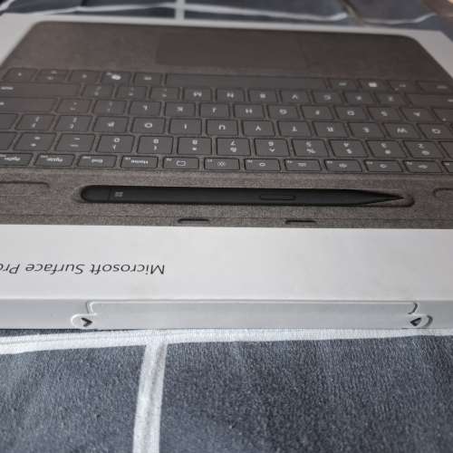 全新未開封Microsoft surface pro keyboard with slim pen