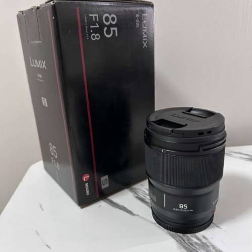 Panasonic lumix 85mm f1.8 L mount Leica