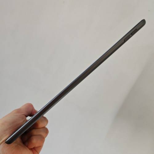 100%新 極新淨 無崩無花 純原裝 無維修過 超多禮物 蘋果 Apple iPad 8 香港行貨 128GB